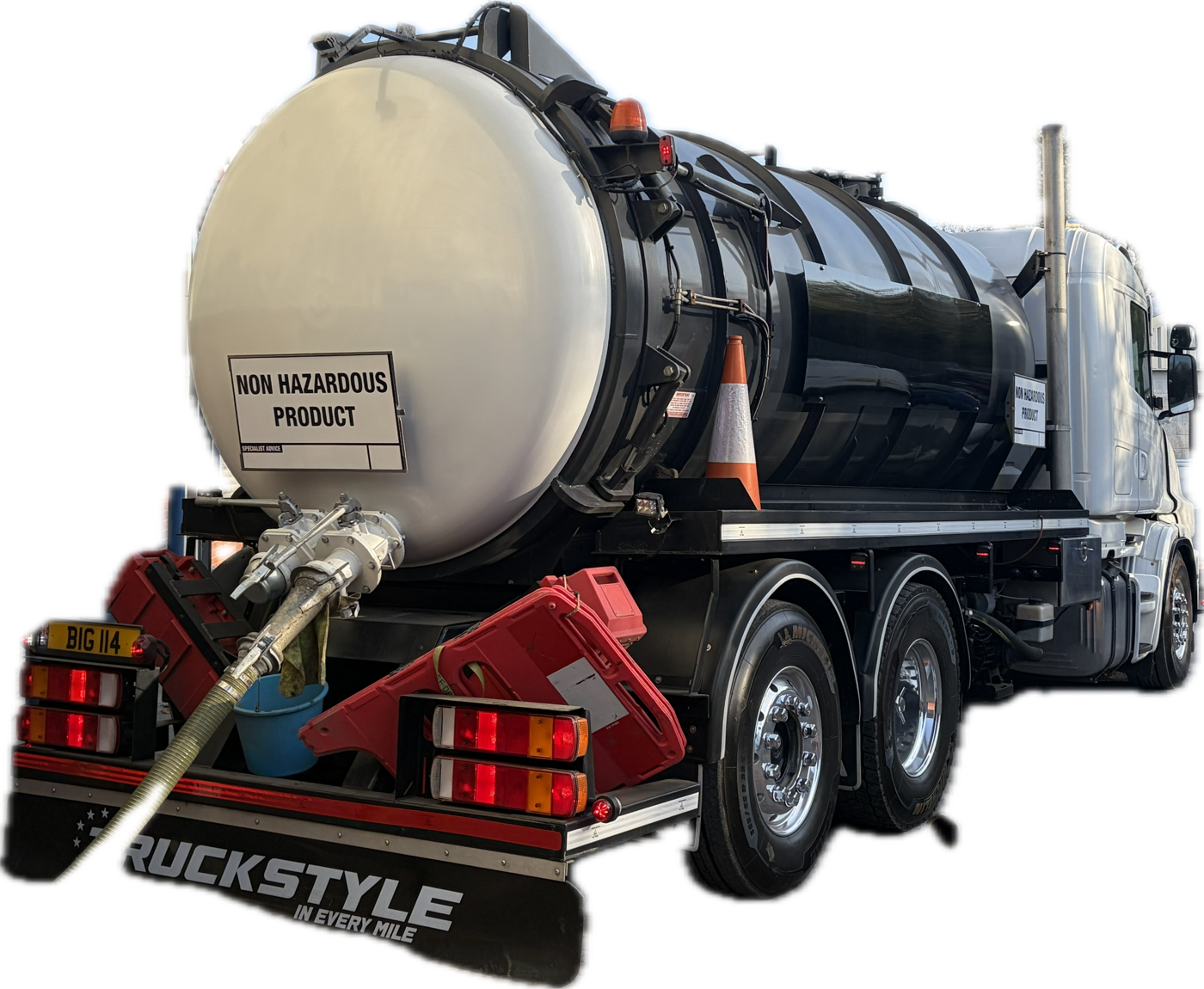 Draincure & Son 3,000 gallon tanker unit